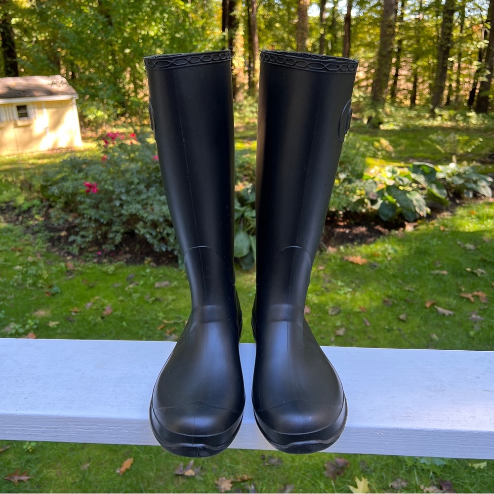 Black Kamik Rain Boots - Size 7 - Picture 7 of 11